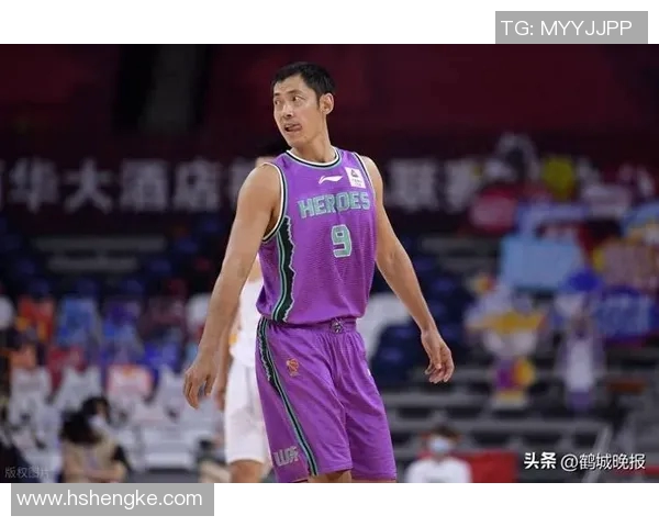 张庆鹏：从篮球场上的传奇到人生舞台的多重角色探索